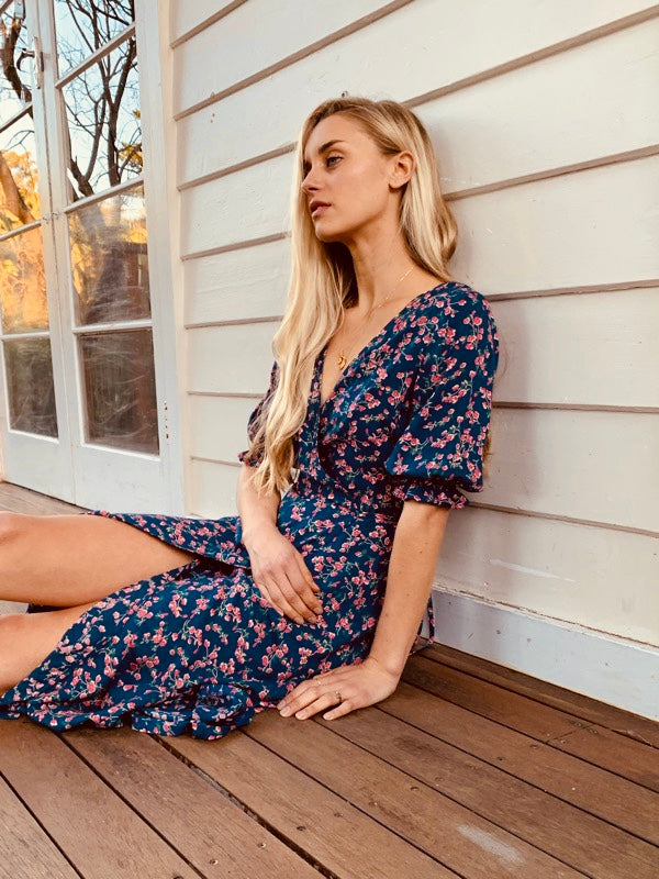 Mela London Lace Shift Dress NWT Lulus Draw You Close Navy Blue