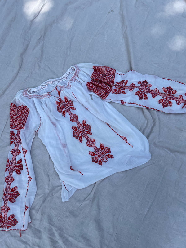 Vintage Embroidered Long Sleeved Blouse